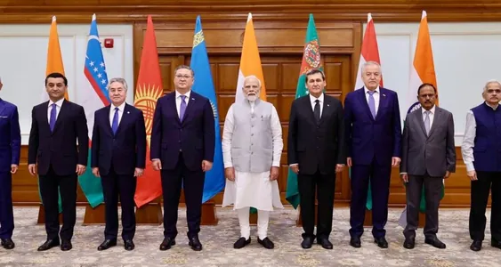 Raşid Meredow Hindistanyň Premýer-ministri Narendra Modi bilen duşuşdy