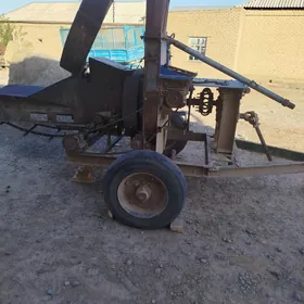 MTZ T-28 2010