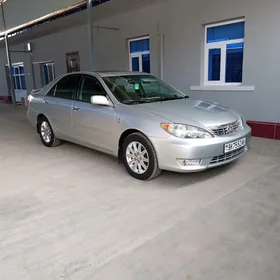 Toyota Camry 2004