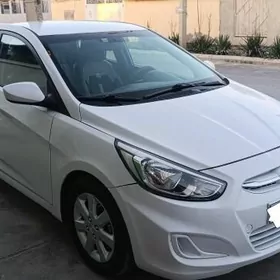 Hyundai Accent 2015