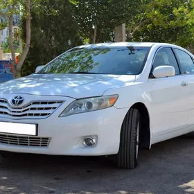 Toyota Camry 2011