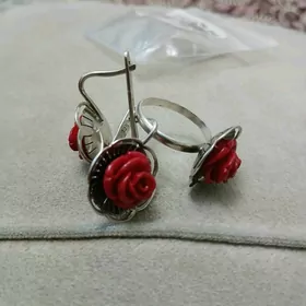 Gyzyl güllüje komplekt