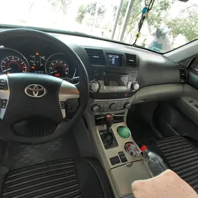 Toyota Highlander 2012
