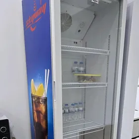 витрина холодильник