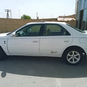 Toyota Camry 2000