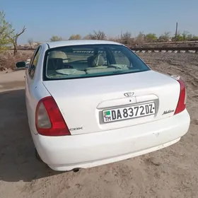 Daewoo Nubira 1998