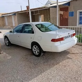 Toyota Camry 2000