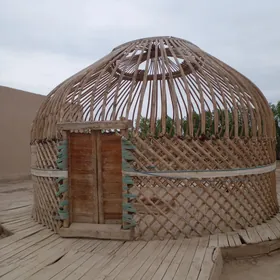 Turkmen Ak Öyi