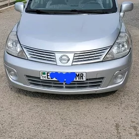 Nissan Versa 2011