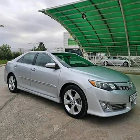 Toyota Camry 2014