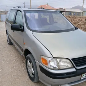 Opel Sintra 1999