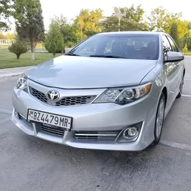 Toyota Camry 2013