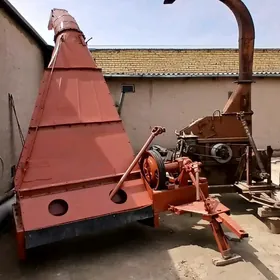 MTZ T-28 2005