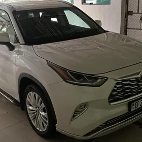 Toyota Highlander 2022