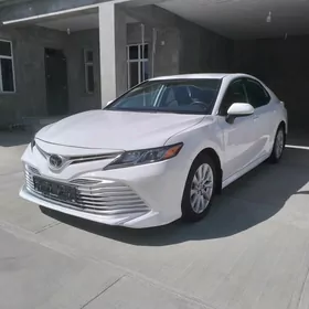 Toyota Camry 2020