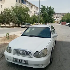 Hyundai Sonata 2002