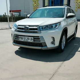 Toyota Highlander 2019