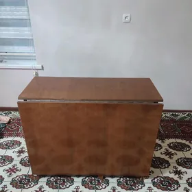 Stol dusek galdyrylyan