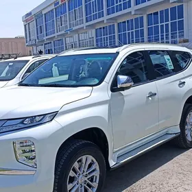Mitsubishi Montero Sport 2024