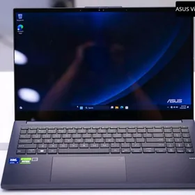ASUS Ultra 9/2TB SSD/24RAM/RTX