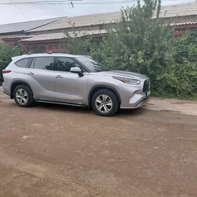 Toyota Highlander 2020
