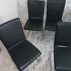 стулья
