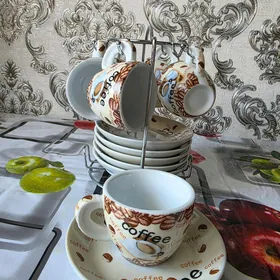 продаются кофейные чашки
