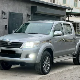 Toyota Hilux 2015