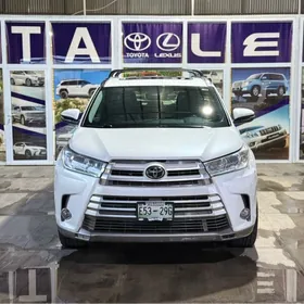 Toyota Highlander 2019