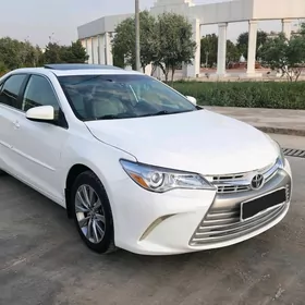 Toyota Camry 2017