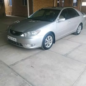 Toyota Camry 2004