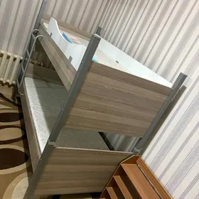 2-ух этажный кровать