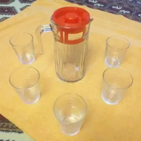 Графин и стаканы