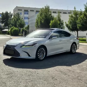 Lexus ES 350 2020