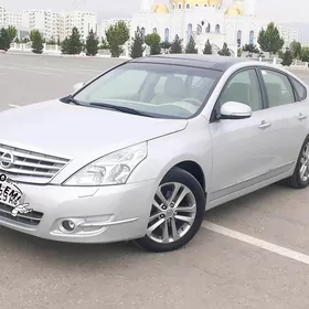 Nissan Teana 2010