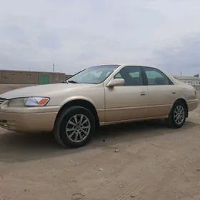 Toyota Camry 1999
