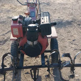 Yer suryan traktor