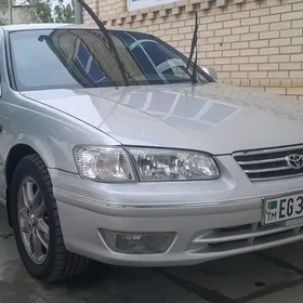 Toyota Camry 2000