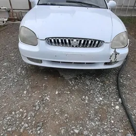 Hyundai Sonata 2001