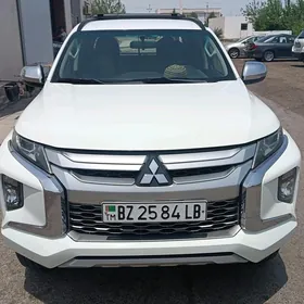 Mitsubishi L200 2020