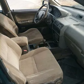 Mitsubishi Chariot 1996