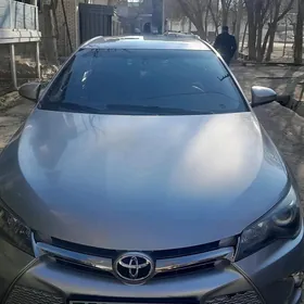Toyota Camry 2017