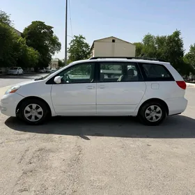 Toyota Sienna 2008