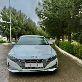 Hyundai Elantra 2021