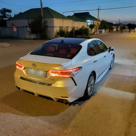 Toyota Camry 2018