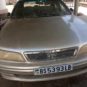 Nissan Cefiro 1995