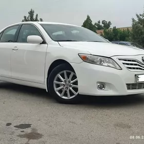 Toyota Camry 2011