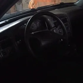 Toyota Avensis 1999