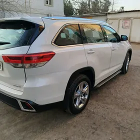 Toyota Highlander 2017