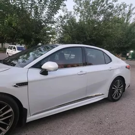 Toyota Camry 2018